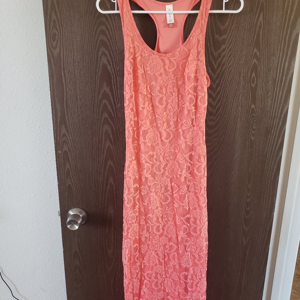Any item with a  🌹 from my closet is 5 for $20! Long Lace Dress Size Small